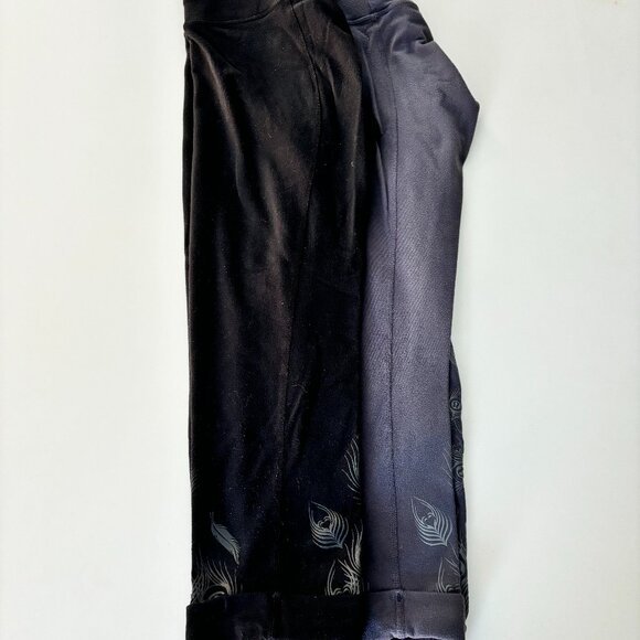 Rare Lululemon Peacock Print Crops - 2 Pair Bundle (Black and Slate Grey) Size 4 - Picture 1 of 7